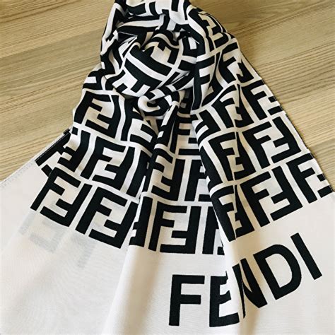 fendi jakarli şal|Fendi Şal ve Ürünleri .